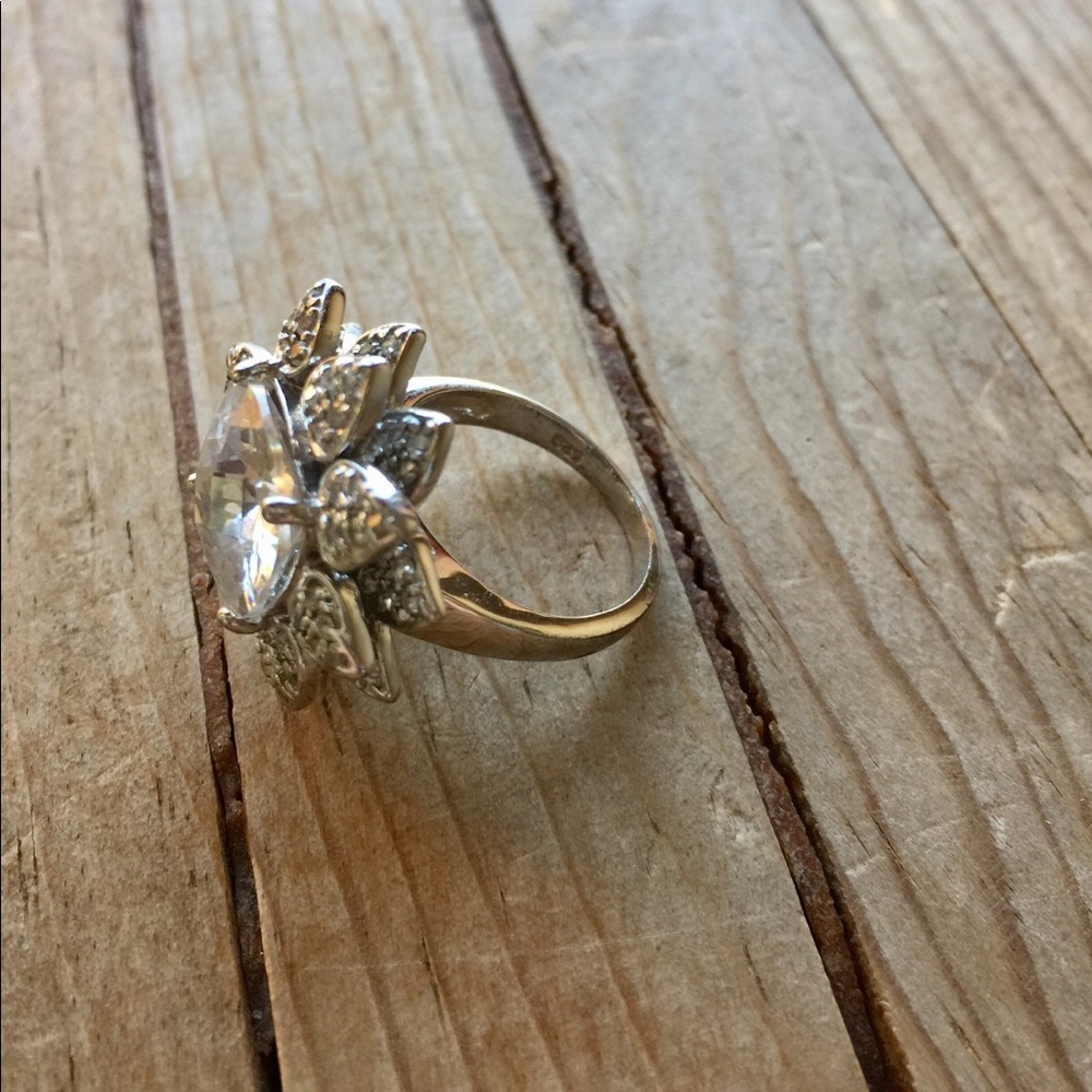 Sterling silver CZ flower ring - Picture 8 of 8